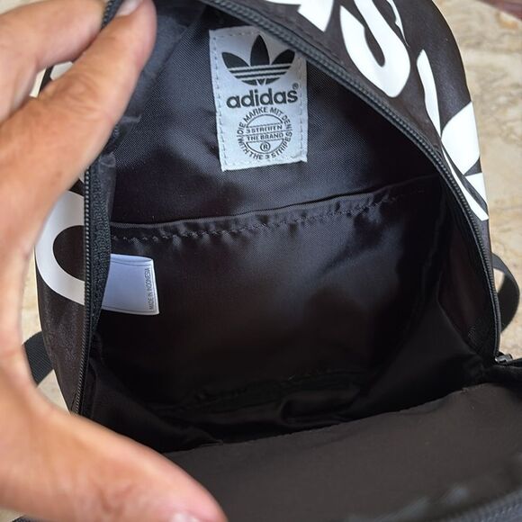 NWOT Adidas Originals Women's Santiago Mini Backpack Black & White 35L - Picture 9 of 12